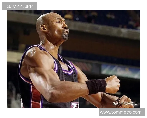 聚焦世界足球巨星健美身躯展现力量与速度完美结合