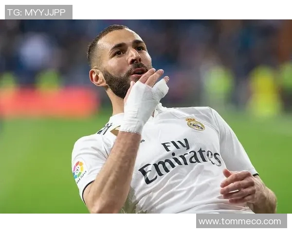 伊朗足球史上十大传奇球星盘点 揭示历史与荣耀的背后